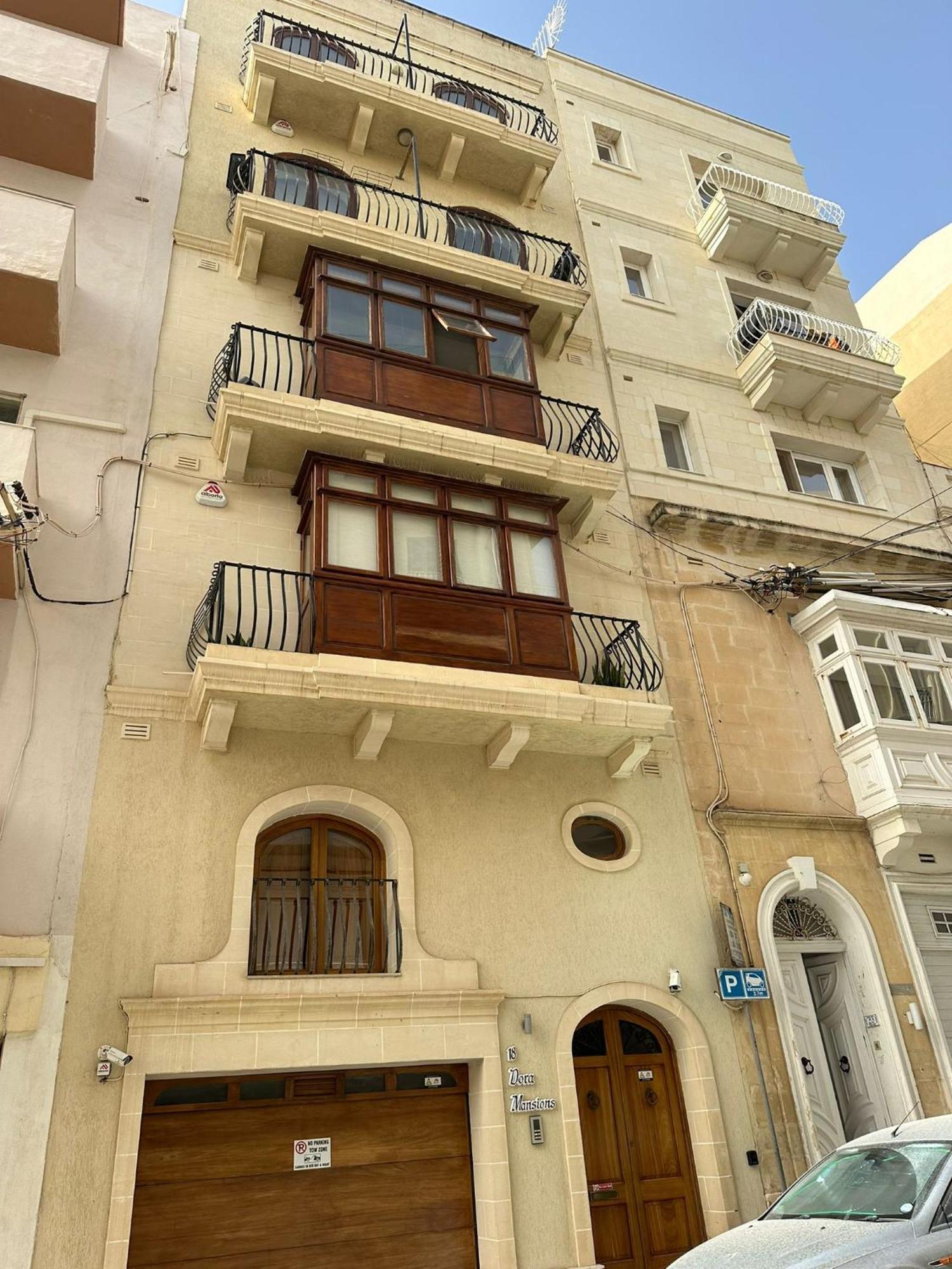 شقة Spacious Central Sliema Penthouse المظهر الخارجي الصورة